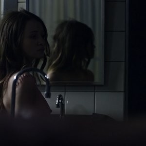 Emily Browning Nude – American Gods (2017) s01e05 – HD 1080p - Leaked Nudes