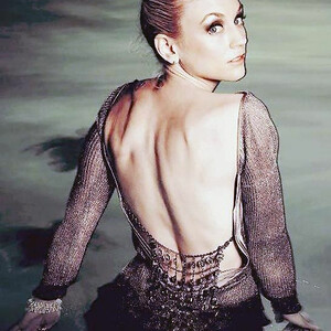 Nude Celebrity Picture Emily Kinney 042 pic