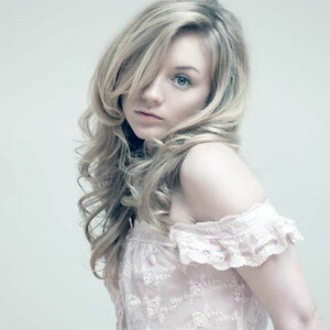 nude celebrities Emily Kinney 053 pic