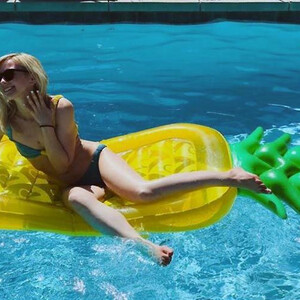 Celebrity Leaked Nude Photo Emily Kinney 082 pic
