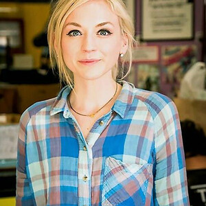 Free Nude Celeb Emily Kinney 085 pic