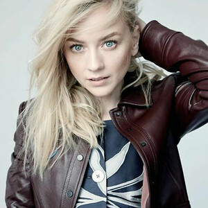 Nude Celebrity Picture Emily Kinney 087 pic