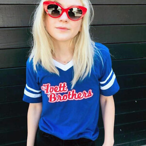 Naked celebrity picture Emily Kinney 090 pic