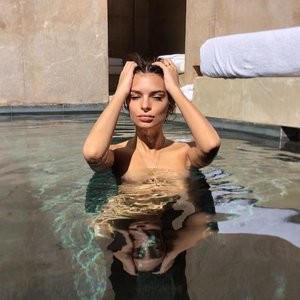 Emily Ratajkowski Sexy (2 Pics) - Leaked Nudes