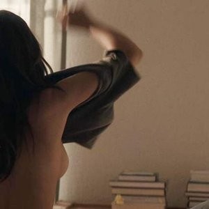 Emily Ratajkowski Sexy – Lying and Stealing (4 Pics + GIF & Video) - Leaked Nudes