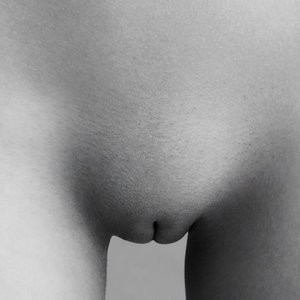 Emily Ratajkowski’s Shaved Pussy (3 Photos) - Leaked Nudes