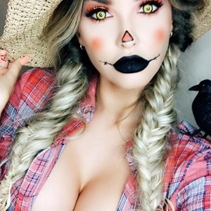 Celebrity Nude Pic Emily Sears 001 pic