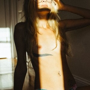 Best Celebrity Nude Emily Trudeau 006 pic