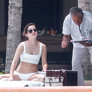 Nude Celebrity Picture Emma Watson 010 pic