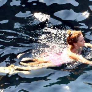 Naked Celebrity Pic Emma Watson 067 pic