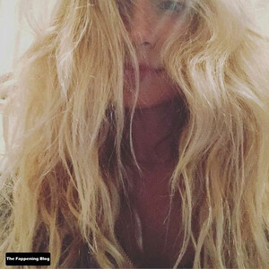 celeb nude Emme Rylan 013 pic
