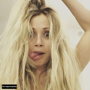 Celebrity Nude Pic Emme Rylan 016 pic