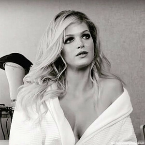 Newest Celebrity Nude Erin Heatherton 112 pic
