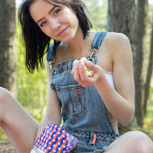 Best Celebrity Nude Erna 003 pic