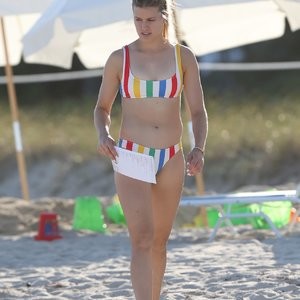 Naked celebrity picture Genie Bouchard 010 pic