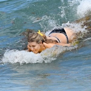 Nude Celebrity Picture Genie Bouchard 077 pic