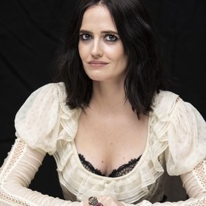Naked celebrity picture Eva Green 008 pic
