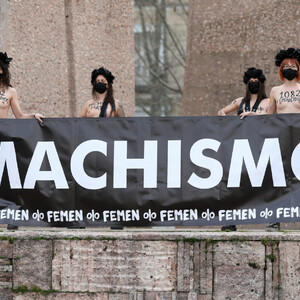 ‘Every Woman Is A Riot’: A Day In The Life Of Femen Activists (5 Photos) - Leaked Nudes