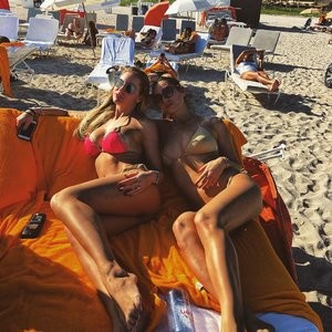 Francesca Brambilla & Livia Canalis Sexy (45 Photos) - Leaked Nudes