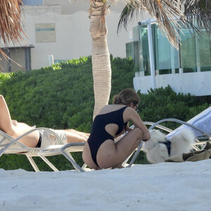 Nude Celeb Pic Francesca Farago 026 pic