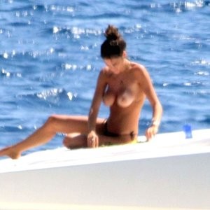 celeb nude Francesca Sofia Novello 002 pic