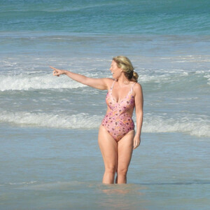 Frankie Essex Hits the Beach in Mexico (34 Photos) – Leaked Nudes