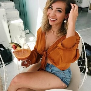 Naked celebrity picture Gabbie Hanna 073 pic
