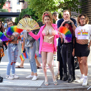 Real Celebrity Nude Gabi Grecko 005 pic