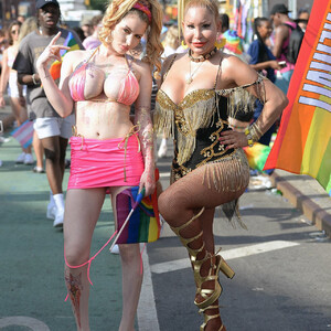 Real Celebrity Nude Gabi Grecko 015 pic