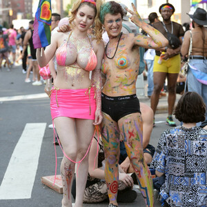 Naked Celebrity Pic Gabi Grecko 054 pic