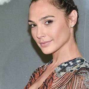 Naked celebrity picture Gal Gadot 013 pic