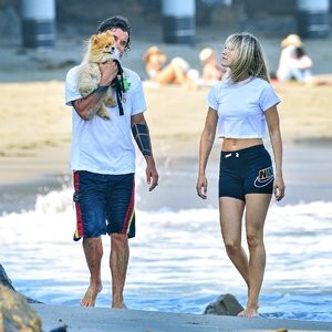 Gavin Rossdale Is Spotted with a Mystery Woman on the Beach in Malibu (31 Photos) - Leaked Nudes