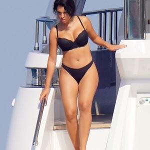 Georgina Rodriguez Shows Off Her Sexy Body on a Yacht (70 Photos) - Leaked Nudes