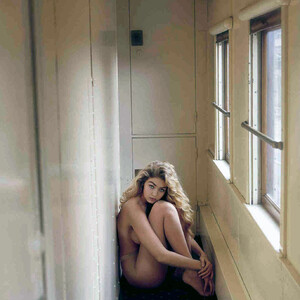 Free nude Celebrity Gigi Hadid 014 pic
