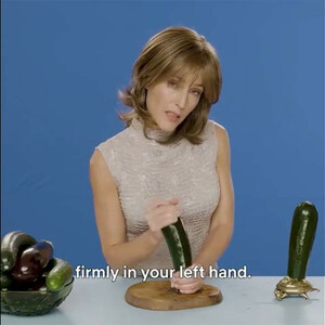 Celeb Nude Gillian Anderson 006 pic
