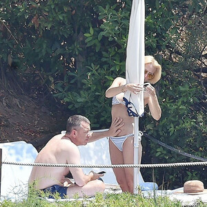 Celebrity Leaked Nude Photo Gillian Anderson 041 pic