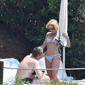 Celeb Nude Gillian Anderson 042 pic