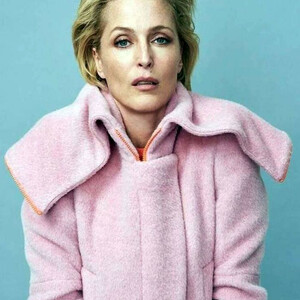 Naked celebrity picture Gillian Anderson 091 pic