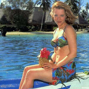 Naked celebrity picture Gillian Anderson 103 pic