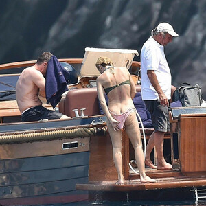 Hot Naked Celeb Gillian Anderson 152 pic