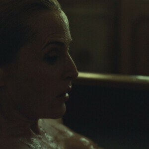 Hot Naked Celeb Gillian Anderson 170 pic