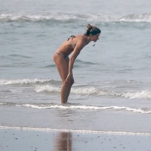 nude celebrities Gisele Bundchen 064 pic
