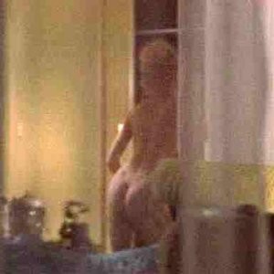 Free nude Celebrity Goldie Hawn 009 pic