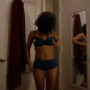 Famous Nude Gugu Mbatha-Raw 011 pic