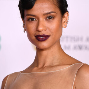 Hot Naked Celeb Gugu Mbatha-Raw 015 pic