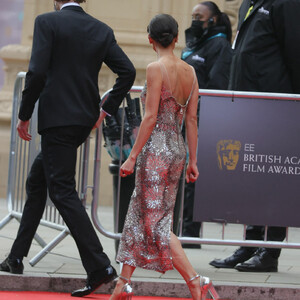Famous Nude Gugu Mbatha-Raw 019 pic