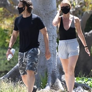 Gwyneth Paltrow & Brad Falchuk Go Out For an Afternoon Stroll (22 Photos) - Leaked Nudes