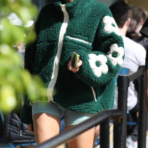 Free Nude Celeb Hailey Baldwin 013 pic
