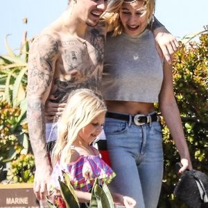 Leaked Celebrity Pic Hailey Baldwin 004 pic
