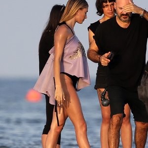 Nude Celebrity Picture Hailey Baldwin 032 pic